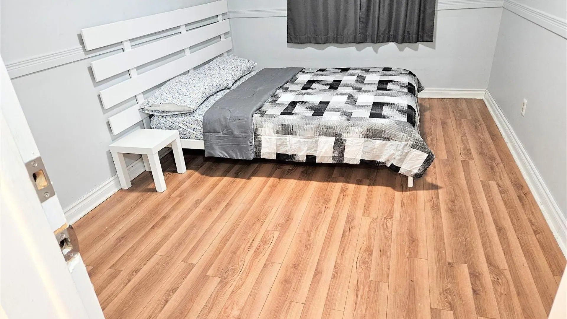 Homestay Modern Quiet Home By The Airport Mississauga